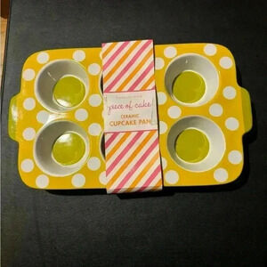 NWOT Cupcakes and Cartwheels Ceramic Cupcake Pan